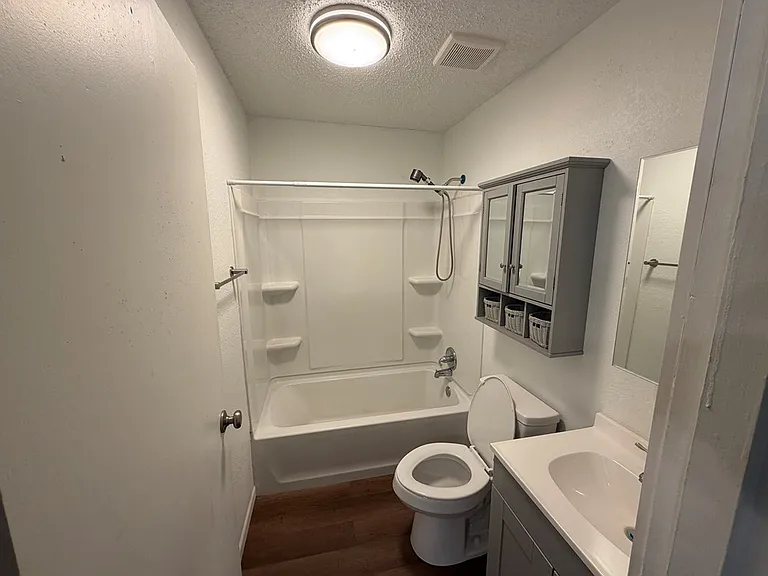 702 W Kansas Ave — Photo 13