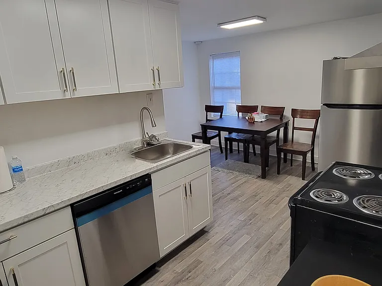 205 Whitfield Dr — Photo 5