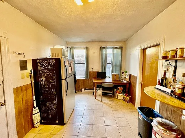 3 bed, 9999 sqft, $3,600 — Photo 2