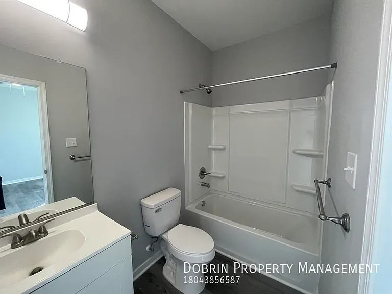 2053 Moore St — Photo 17