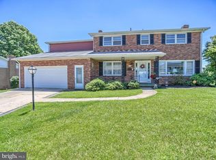 1990 Worth St, York, PA 17404