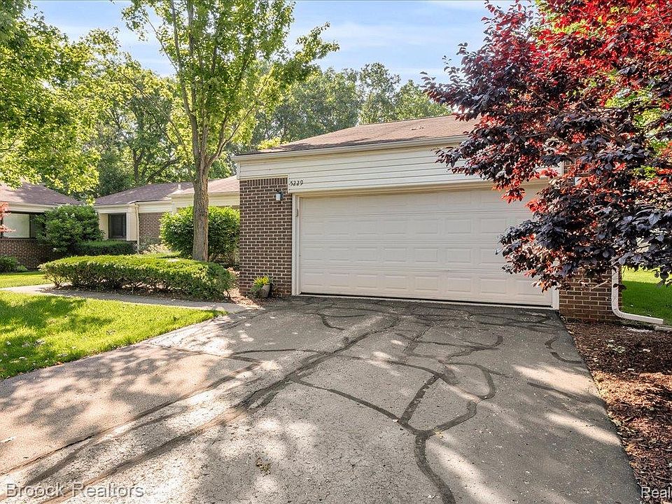 5229x Simpson Lake Rd, photo 3