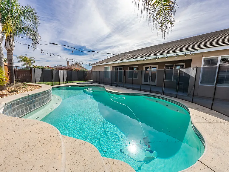 1114 W Pepper Dr — Photo 36