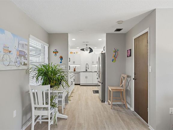 5th image of 1127 King Arthur Ct APT 316