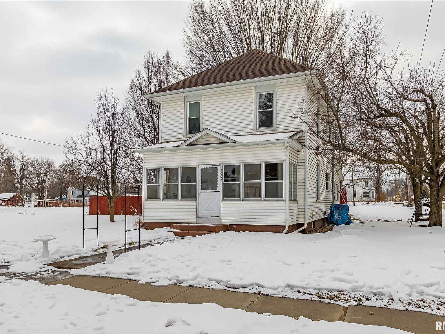 1002 Main St, Keithsburg, IL 61442 Zillow