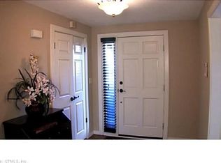 12 Chimney Crest Ln, Bristol, CT 06010