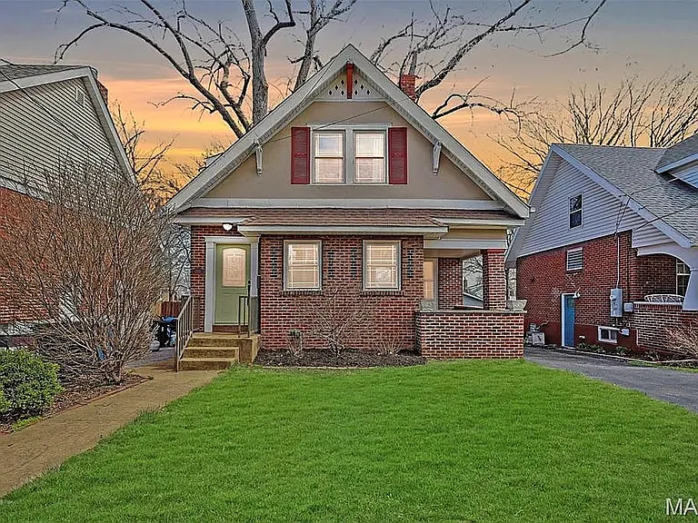 2 bed, 1.5 bath, 1143 sqft, $2,100 — Photo 1
