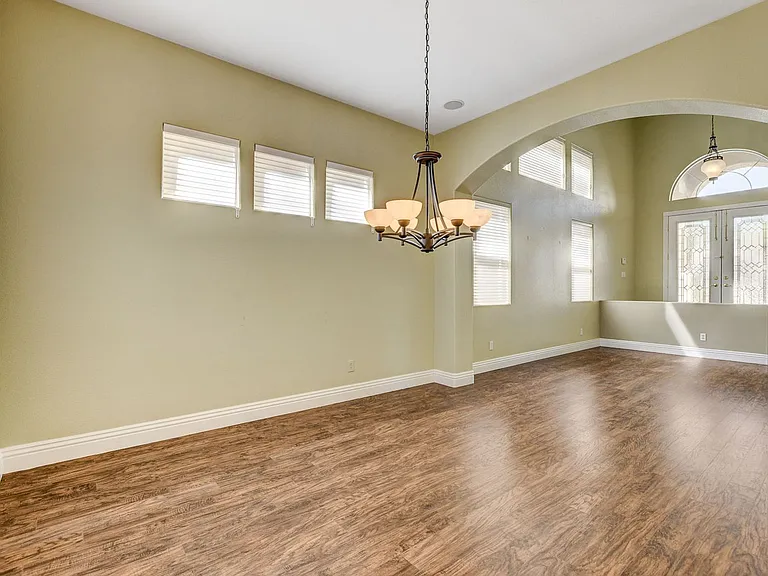 408 Silver Prairie Ct — Photo 12