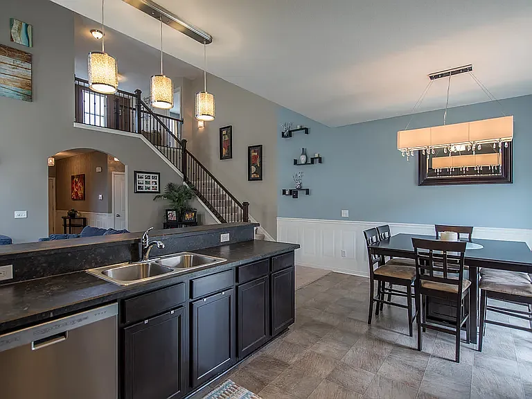 370 Benedetti Ave — Photo 3