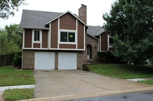 1st image of 329 SE Bristol Dr