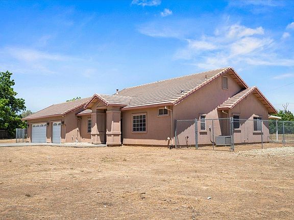 3rd image of 7826 El Modena Ave