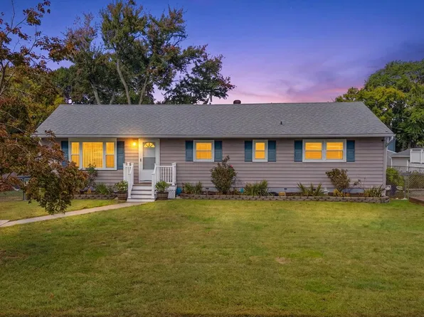 7812 Elizabeth Rd, Pasadena, MD 21122