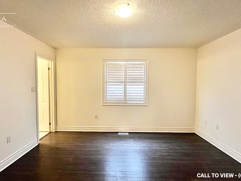 62 Bassett Cres — Photo 8