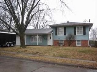 2328 Ridge Dr, Davenport, IA 52804