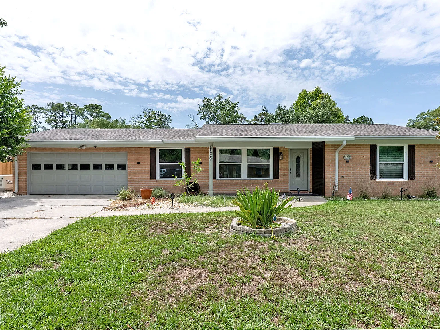 4 bed, 1521 sqft, $3,450 — Photo 1