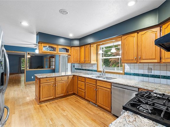 5th image of 6575 Smucker Dr