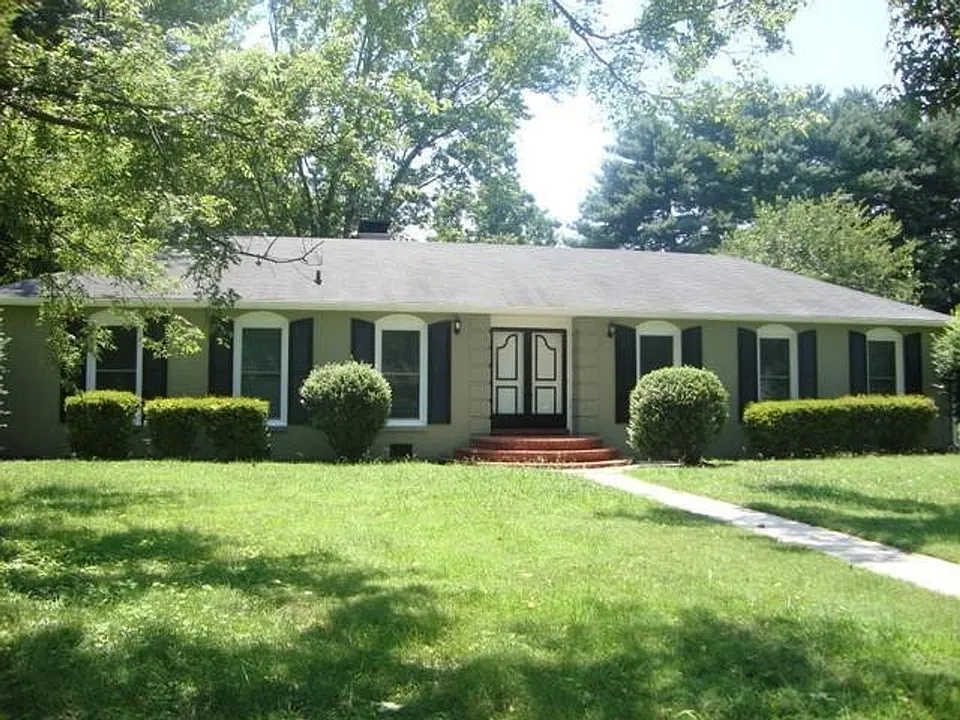 218 Grandview Dr