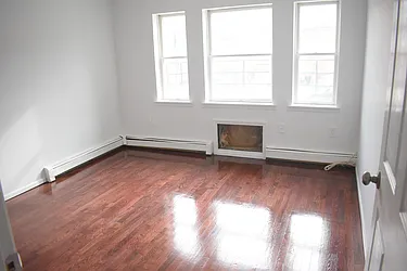 Rented by NY Space Finders Inc.