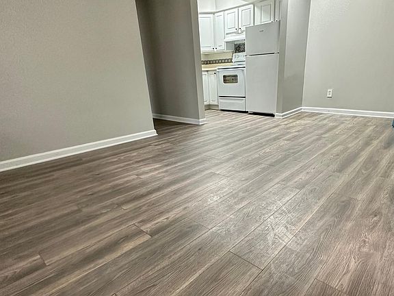 4th image of 2804 Coolidge Hwy APT 7
