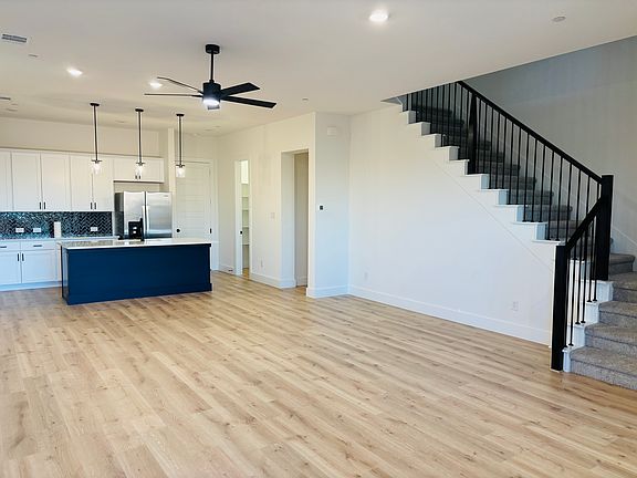 5th image of 4425 Cave Springs St