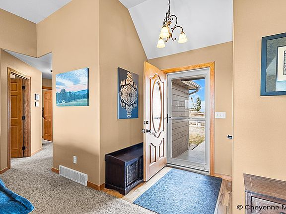 4th image of 3517 Whirlaway Rd