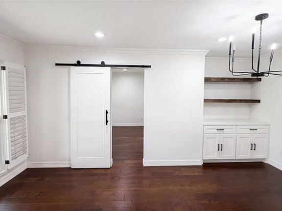 5th image of 6300 Zanes Ct
