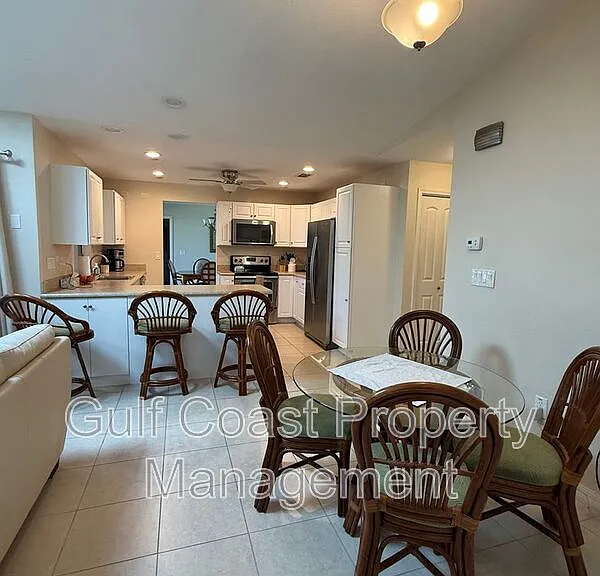 3185 Clifford St — Photo 27
