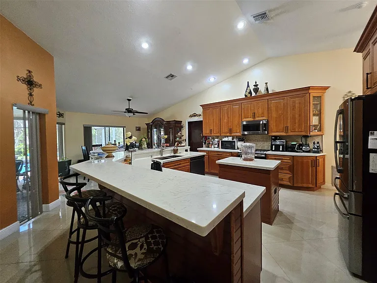 197 NW 113th Way — Photo 22