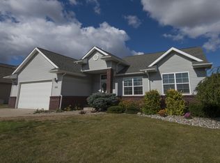 1536 Fisherville Ct, Auburn, MI