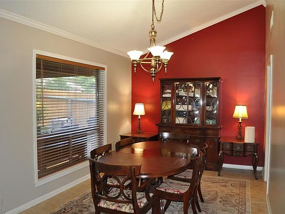 Formal Dining