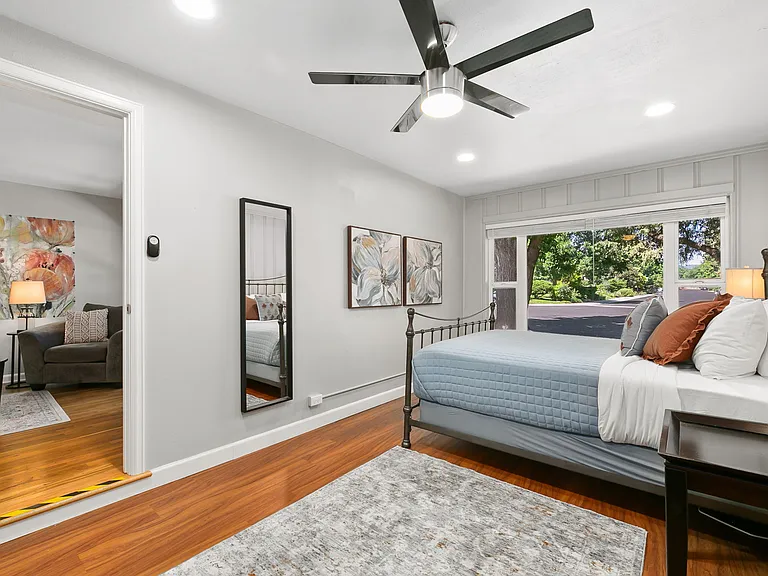 726 Eastdale Dr — Photo 11