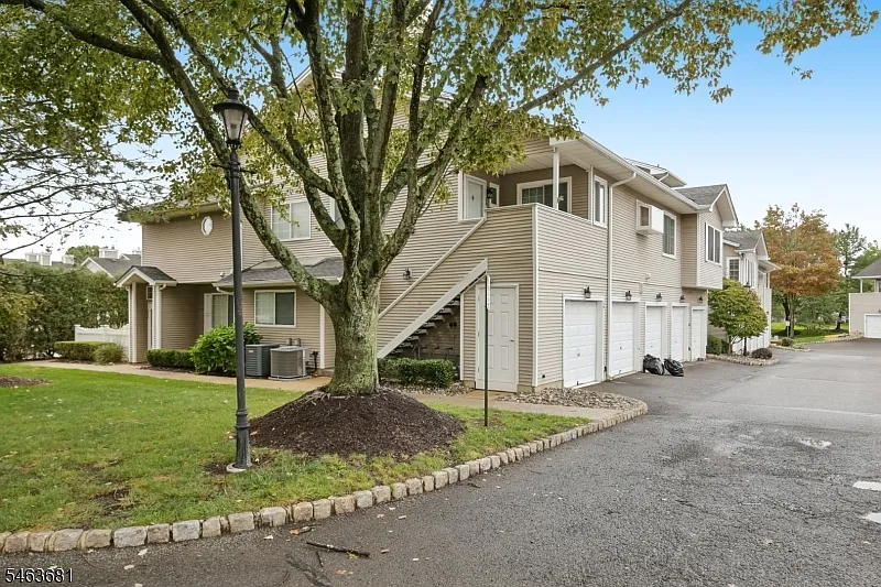 2 bed, 2.0 bath, $2,800 — Photo 4
