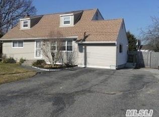 1530 Herzel Blvd, West Babylon, NY 11704