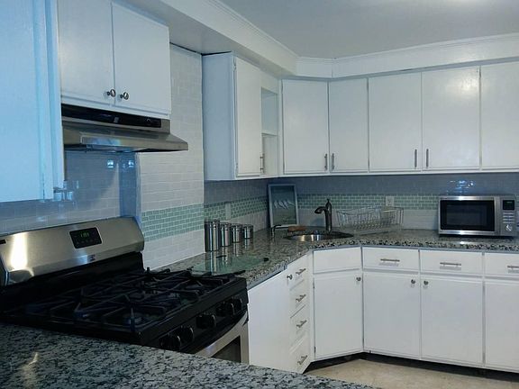 3rd image of 132 Railroad St