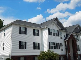 4285-3B Cedarcroft Ct, Greensboro, NC 27409