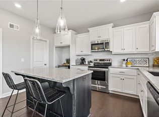 4404 SW Tanzanite Cir, Lees Summit, MO 64082