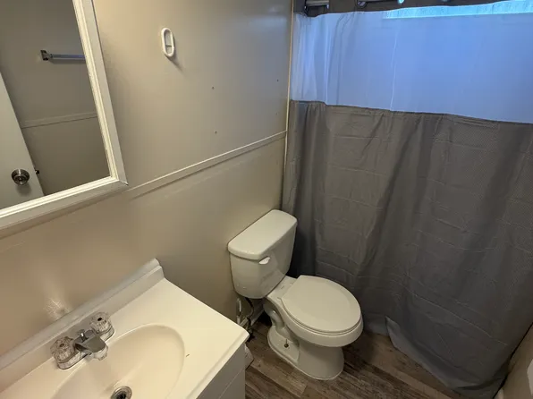 510 W 9 1/2 Mile Rd Floor 2, Pensacola, FL 32534