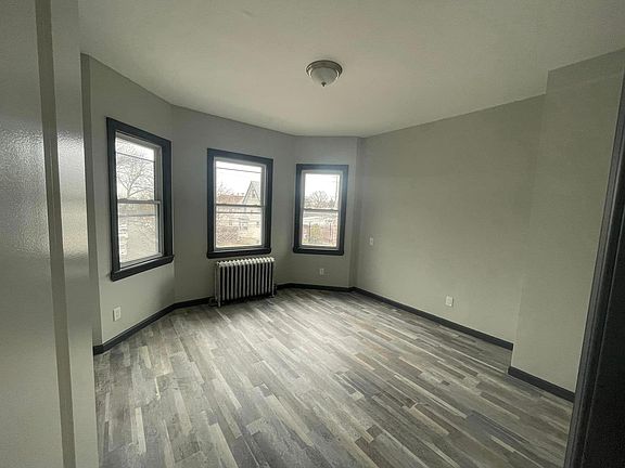 5th image of 182 Charles Ave Floor 2
