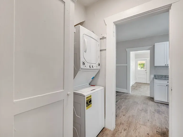 310 E Lambright St — Photo 20
