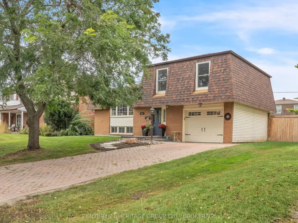 888 Auden Park Dr, Kingston, ON K7M 5R9