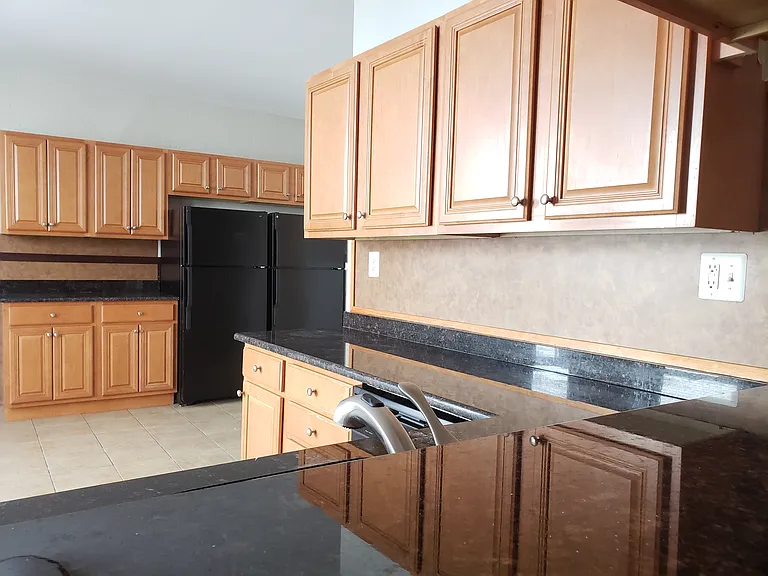 213 S 41st St #C — Photo 13