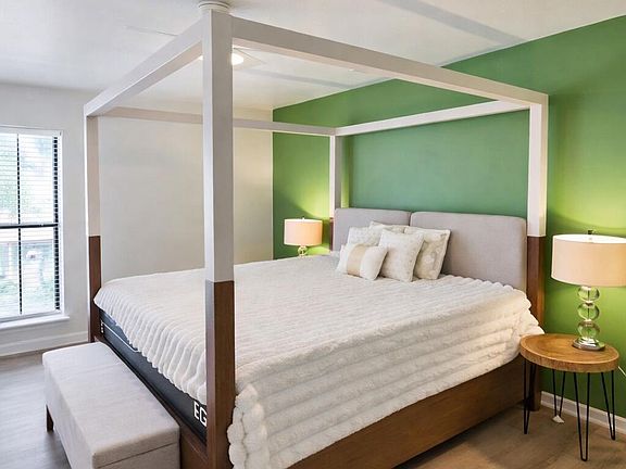 3rd image of 1104 WOOD HILL Place #1104