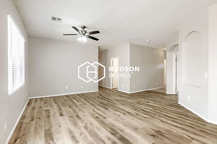 8984 W Bremen St — Photo 6