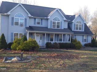 2537 Yellowstone Dr, Blakeslee, PA 18610