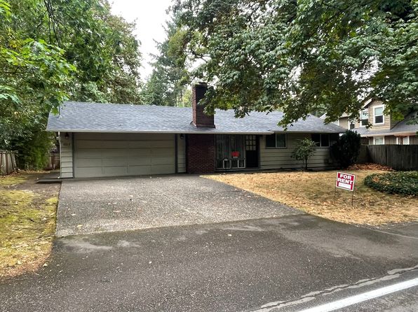 4717 Lakeview Blvd
