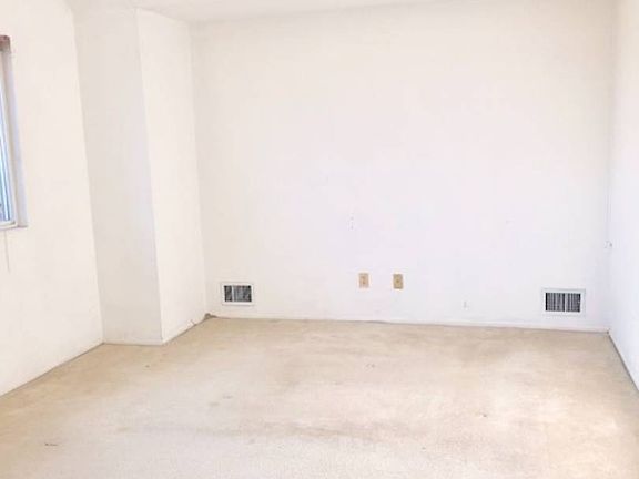 3rd image of 35 Indale Ave