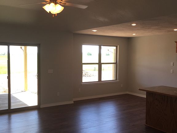 LIVING/DINING
