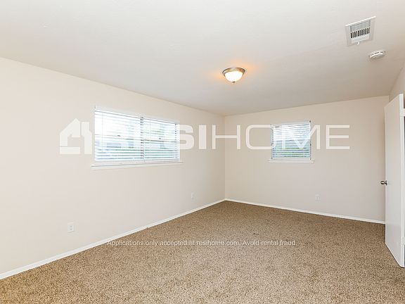 5th image of 252 Palomino Dr