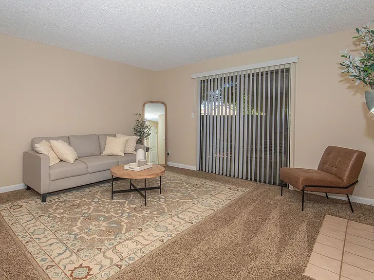 5665 N Fresno St #144 — Photo 4
