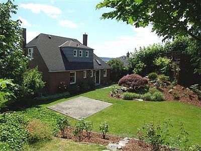 Expansive private back yard